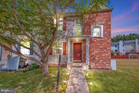 1011 Wind Ridge Dr, Stafford, VA 22554