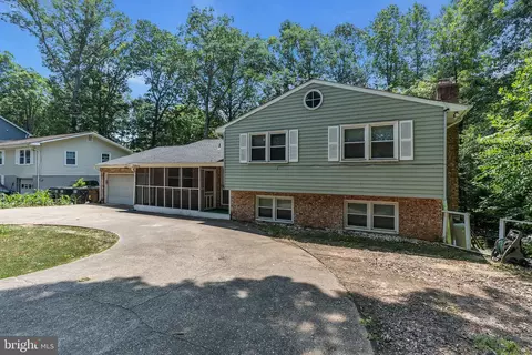 1229 Washington Dr, Stafford, VA 22554