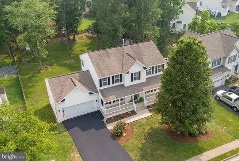 4 Regiment Ln, Fredericksburg, VA 22405