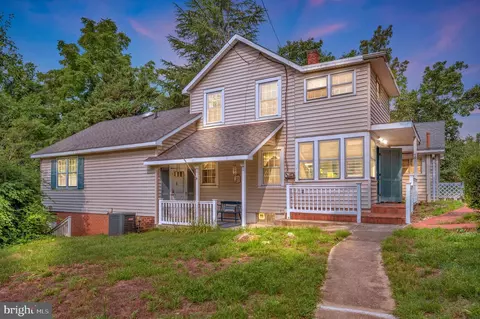109 Gordon St, Fredericksburg, VA 22405