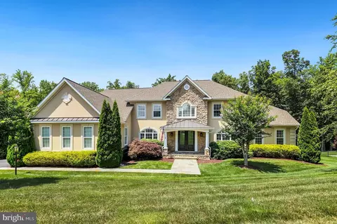 23 Presidential Ln, Stafford, VA 22554