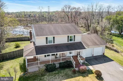 2037 Dewey Dr, Stafford, VA 22554