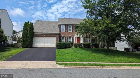 6 Kinross Dr, Stafford, VA 22554