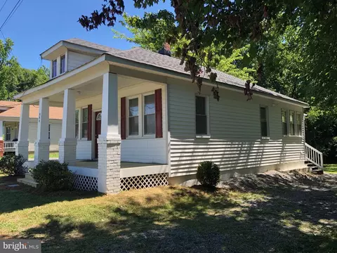 266 Cambridge St, Fredericksburg, VA 22405