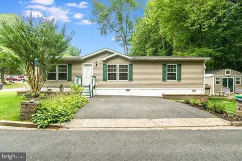 43 Robert St, Stafford, VA 22554