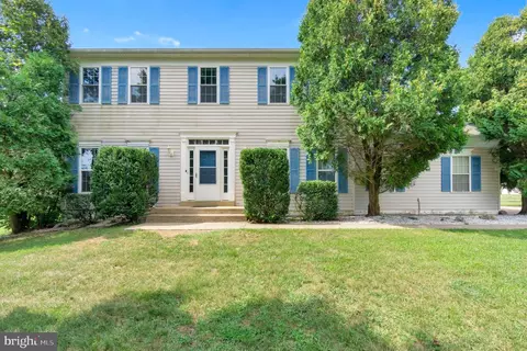 82 Crown Manor Dr, Stafford, VA 22556