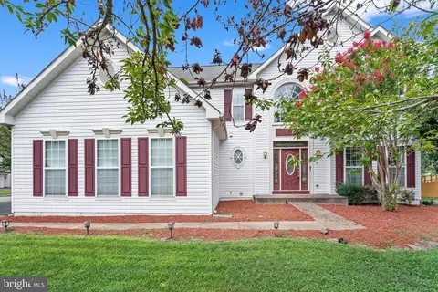 2 Jaymar Ct, Stafford, VA 22554