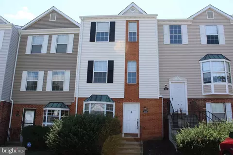 106 Dover Pl #4, Stafford, VA 22556