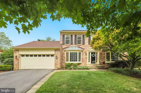 15 Dawson Dr, Fredericksburg, VA 22405