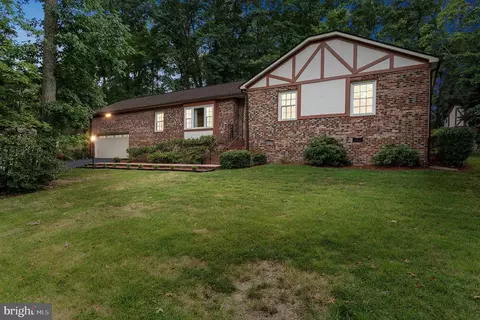 42 Greenridge Dr, Stafford, VA 22554