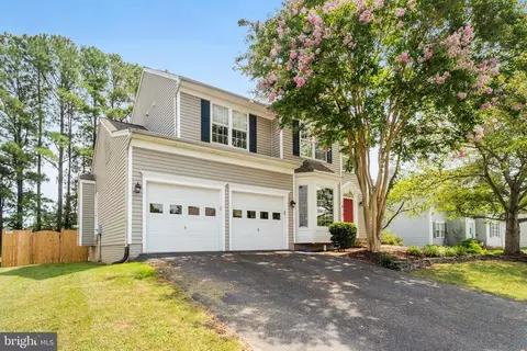 54 Cannon Ridge Dr, Fredericksburg, VA 22405