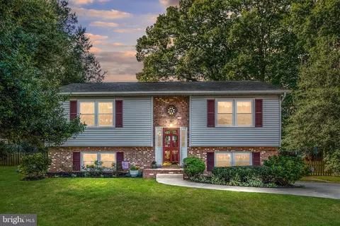 6 True Rd, Stafford, VA 22556