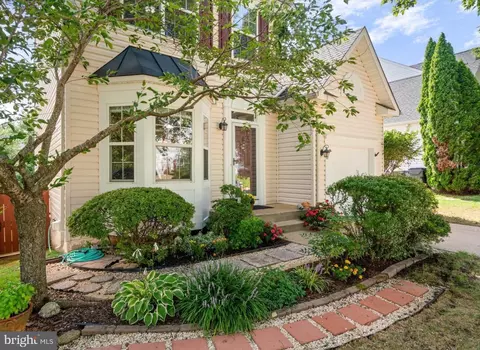 10 Candleridge Ct, Stafford, VA 22554