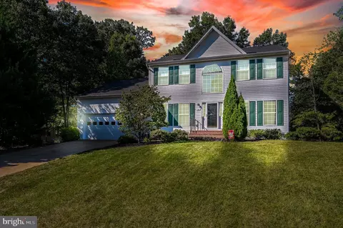 16 Lynchester Dr, Fredericksburg, VA 22406