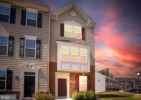 702 River Crest Way, Fredericksburg, VA 22405