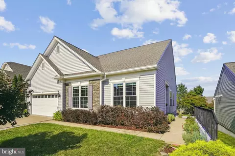 29 Castlewood Dr, Fredericksburg, VA 22406