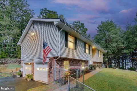 28 Flippo Rd, Stafford, VA 22554