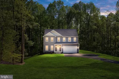 114 W Wildwood Ln, Fredericksburg, VA 22405