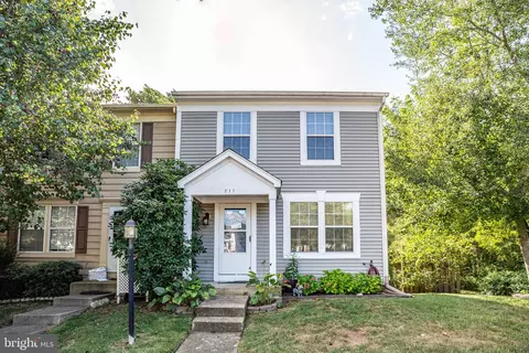 711 Knollwood Ct, Stafford, VA 22554
