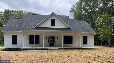 48 Muddy Creek Ln, Fredericksburg, VA 22405