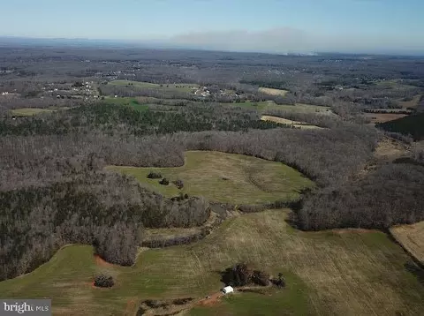 138 Park Farm Ln, Fredericksburg, VA 22406
