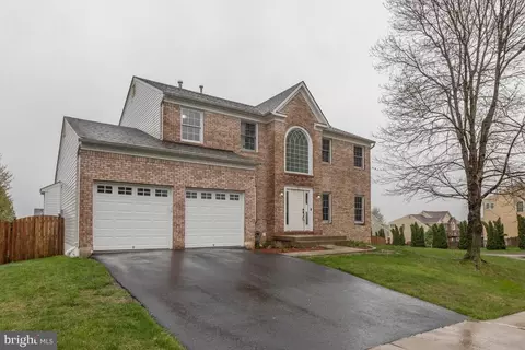 2 Cromwell Ct, Stafford, VA 22554