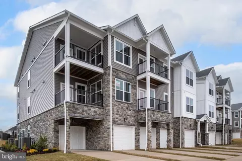 20 Artemisia Way #203, Stafford, VA 22554