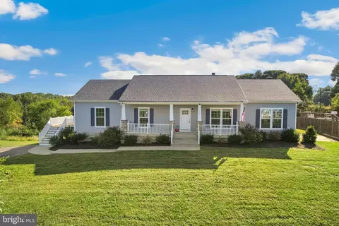 104 Hickory Hill Overlook Ct, Fredericksburg, VA 22405