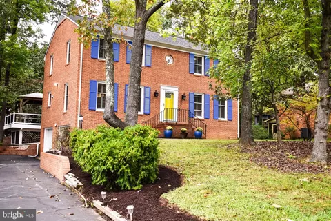404 Camden Dr, Fredericksburg, VA 22405