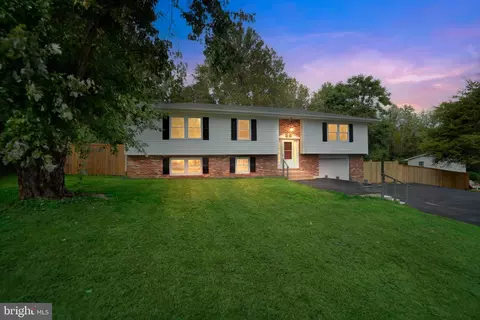 302 Austin Dr, Stafford, VA 22556