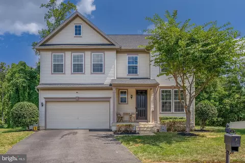 35 Iris Ln, Stafford, VA 22554