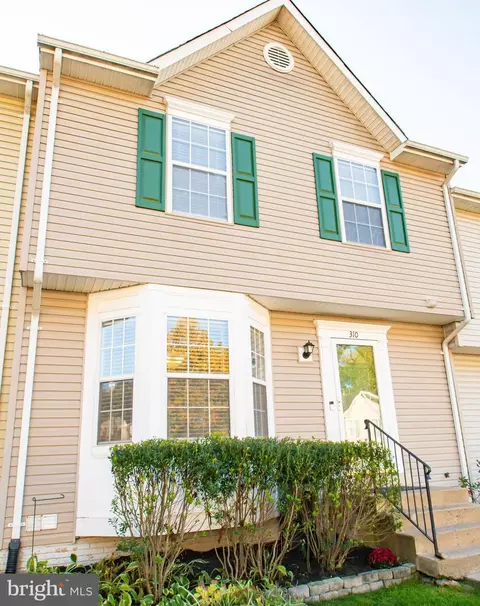 310 Kings Crest Dr, Stafford, VA 22554