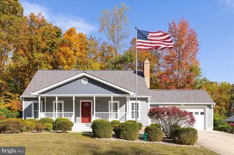 111 Oakwood Dr, Stafford, VA 22554