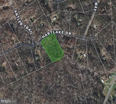 244 Hartlake Dr, Fredericksburg, VA 22406
