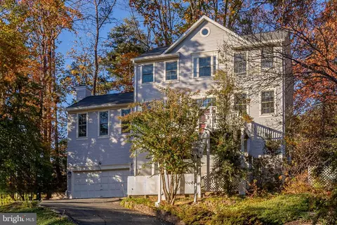2210 Aquia Dr, Stafford, VA 22554