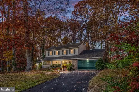 6 Woodberry Ct, Fredericksburg, VA 22405