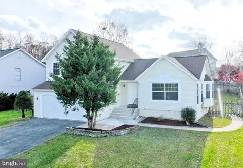 37 Thornberry Ln, Stafford, VA 22556