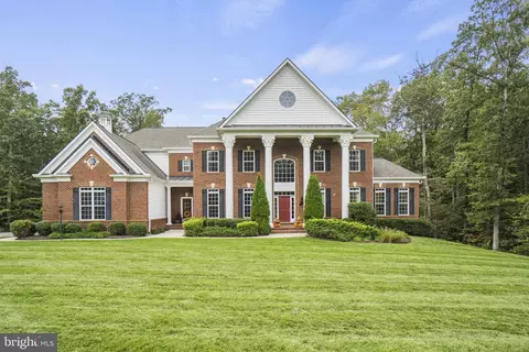 360 Wakerobin Dr, Stafford, VA 22556