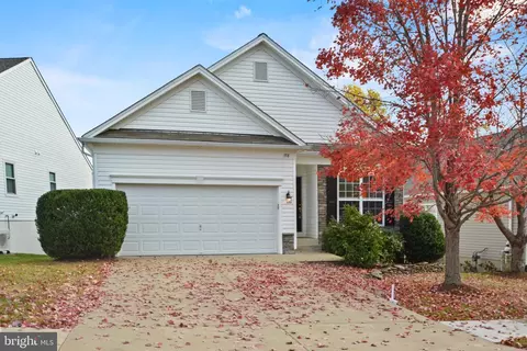 358 Bridgewater Cir, Fredericksburg, VA 22406