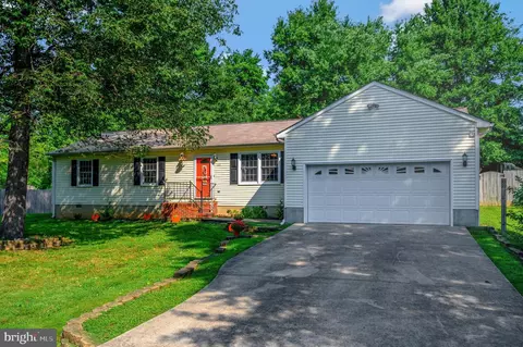 1117 Amherst Ave, Fredericksburg, VA 22405