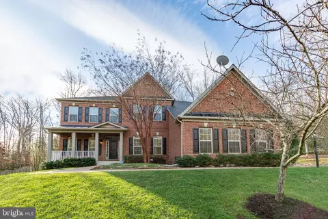 4 Jordan Ln, Fredericksburg, VA 22405