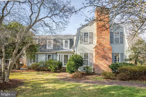 16 Bridle Path Ln, Fredericksburg, VA 22405