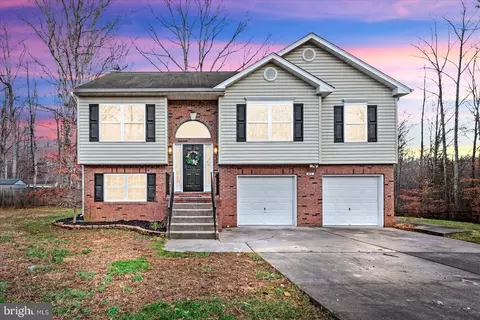 45 Blizzard Ct, Stafford, VA 22556