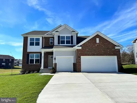 717 Long Meadow Dr, Fredericksburg, VA 22406