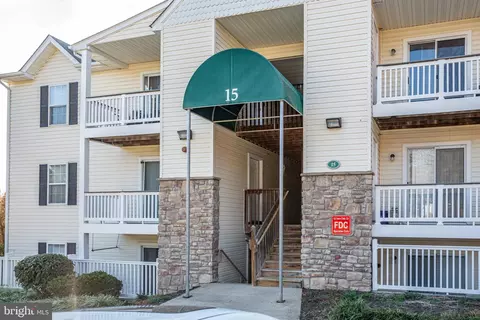 15 Fern Oak Cir #101, Stafford, VA 22554