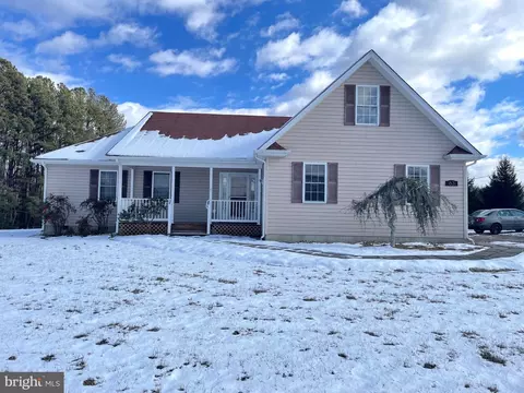 63 Mccarty Rd, Fredericksburg, VA 22405