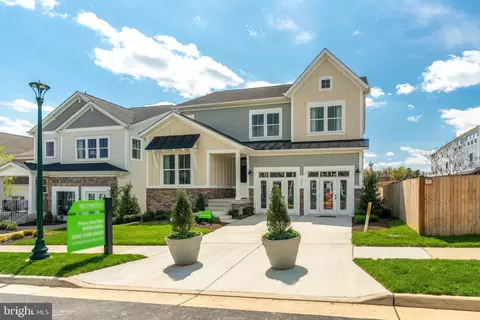 504 Sourwood Ct, Stafford, VA 22554