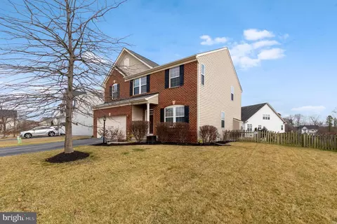 5 Wildwood Pl, Fredericksburg, VA 22406