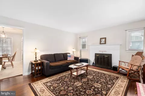Living - 48 Pendleton Rd, Fredericksburg, VA 22405 photo 1 of 2