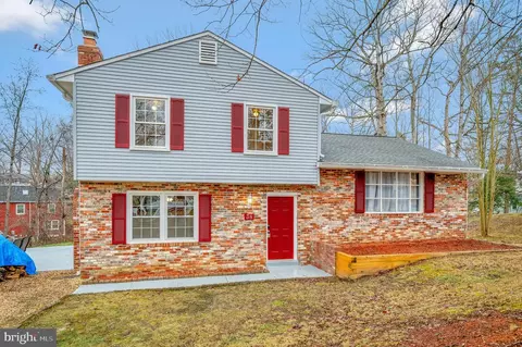 38 Hickory Ridge Dr, Fredericksburg, VA 22405